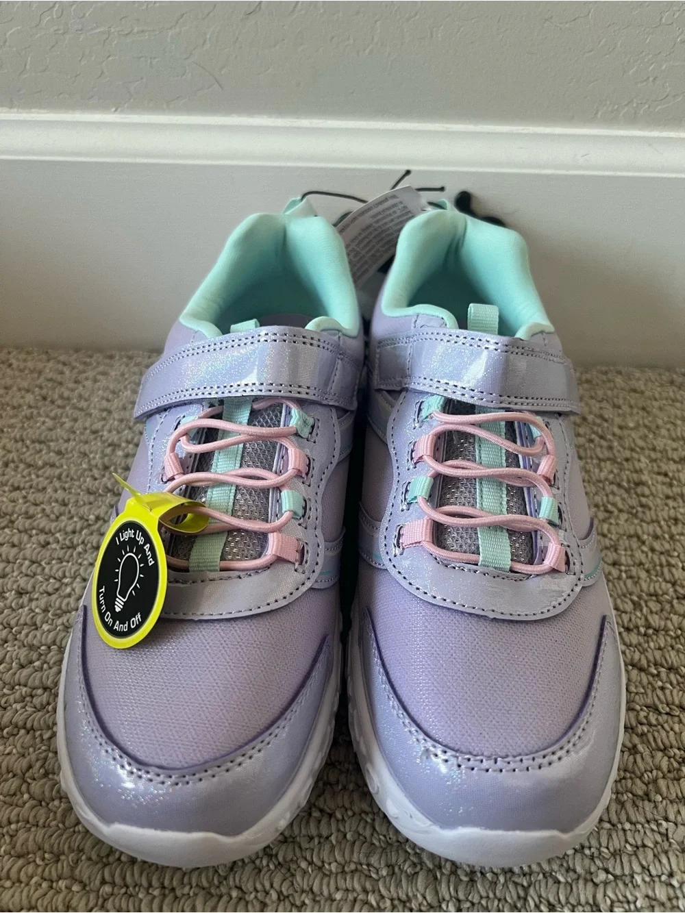 Athletic Works Little & Big Girl Star Light-Up Sneakers size4 NWT $15